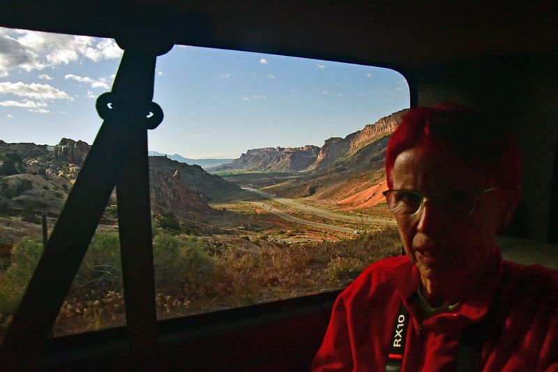 Climbing into Arches - Utah19-2-0680