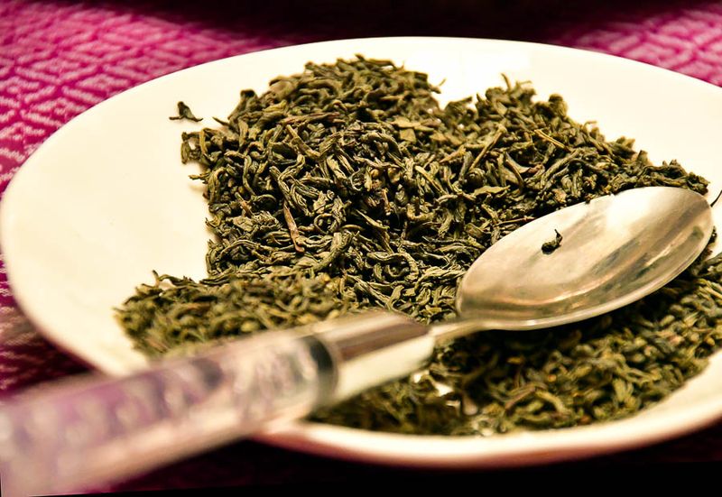 Herbs for the tea - 2019 04 01 - Moroc-3440