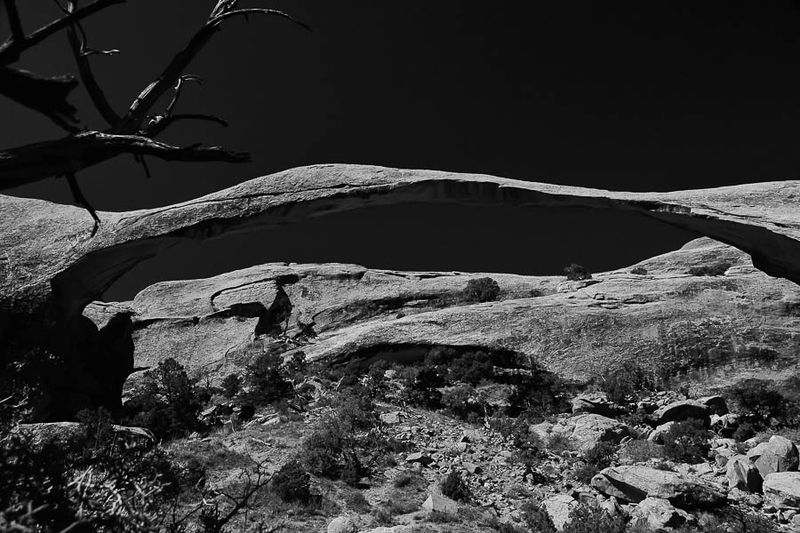 Landscape Arch - Utah19-2-0800bw