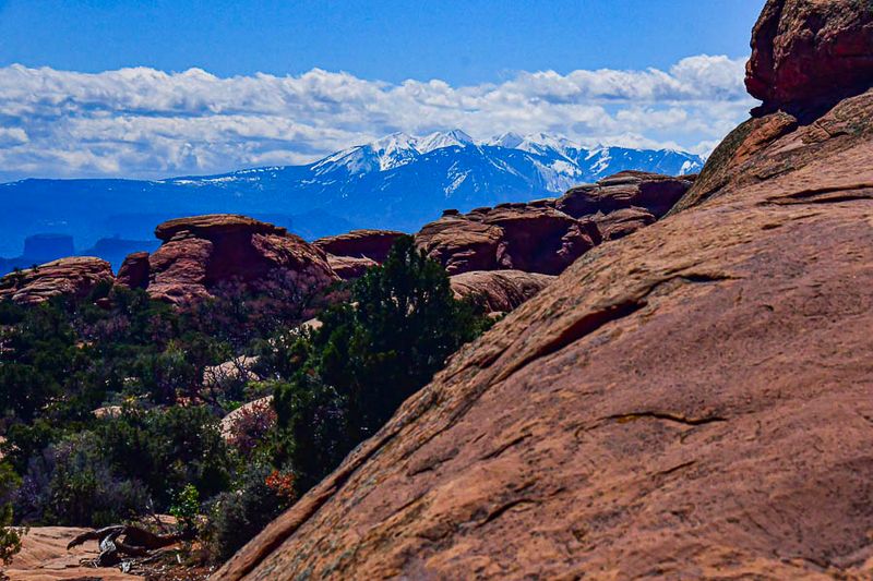 Distant mountains - Utah19-2-0875