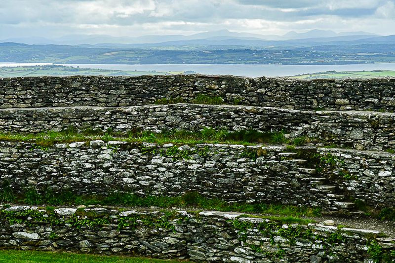 06 12 The ring fort Grianan of Aileach and view 5009