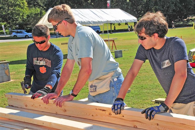 Student volunteers HH16 6846