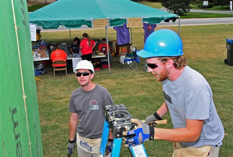 Student volunteers HH16 6881