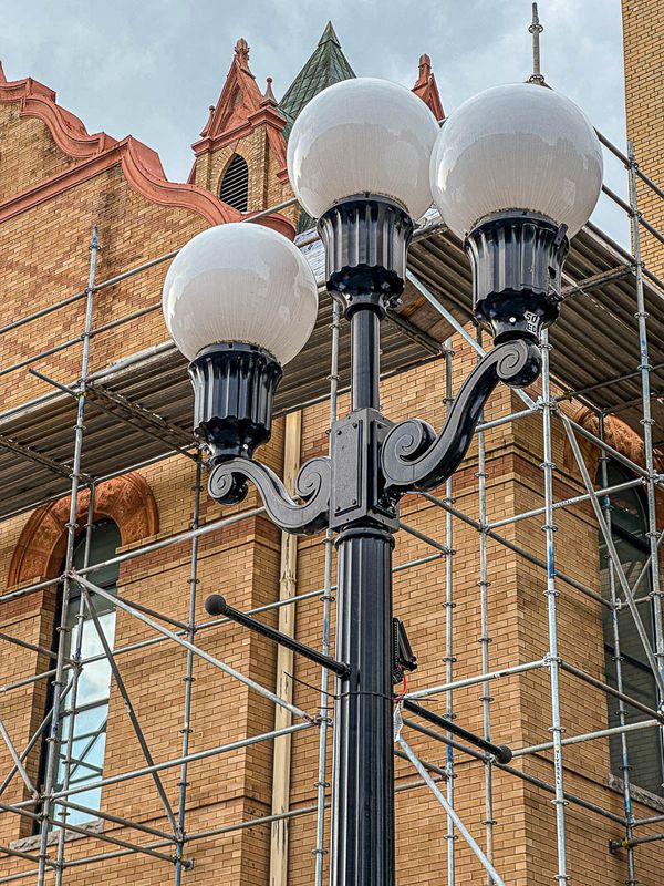 2024 04 27 Old city hall and new street lighting i5229
