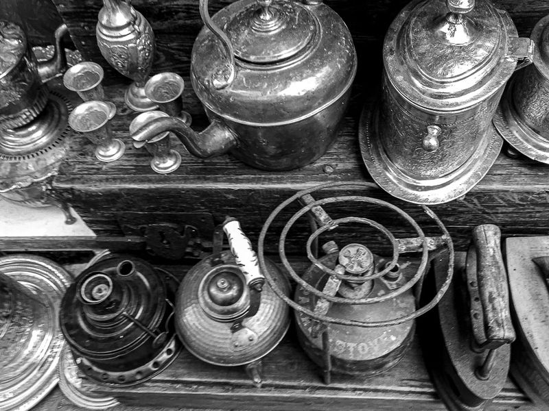 Somewhat used metalware - Moroc-i0567bw