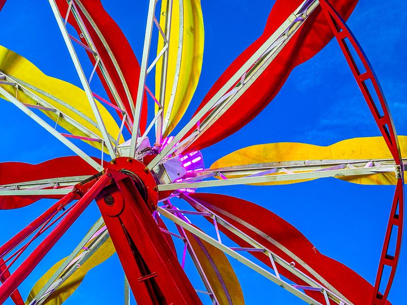 2024 06 20 'Paratrooper ride' i6334