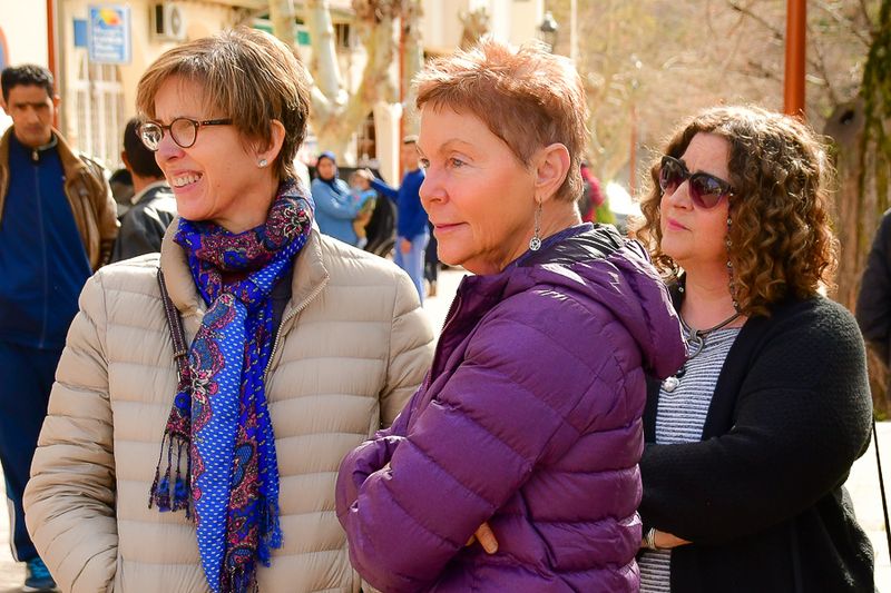 04 02 Ifrane - Joanne, Paula, Naomi Moroc-3673