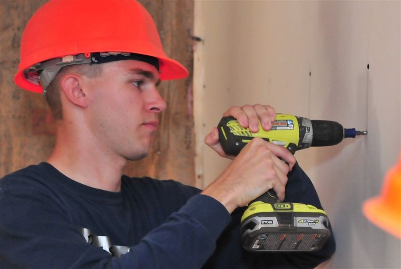 Student volunteer HH16 7253