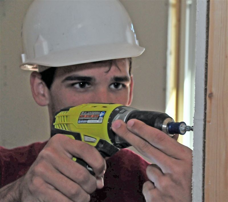 Student volunteer HH16 7354