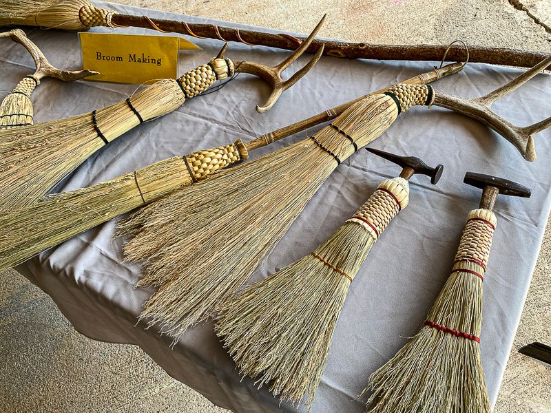 07 01 Broom making i1562