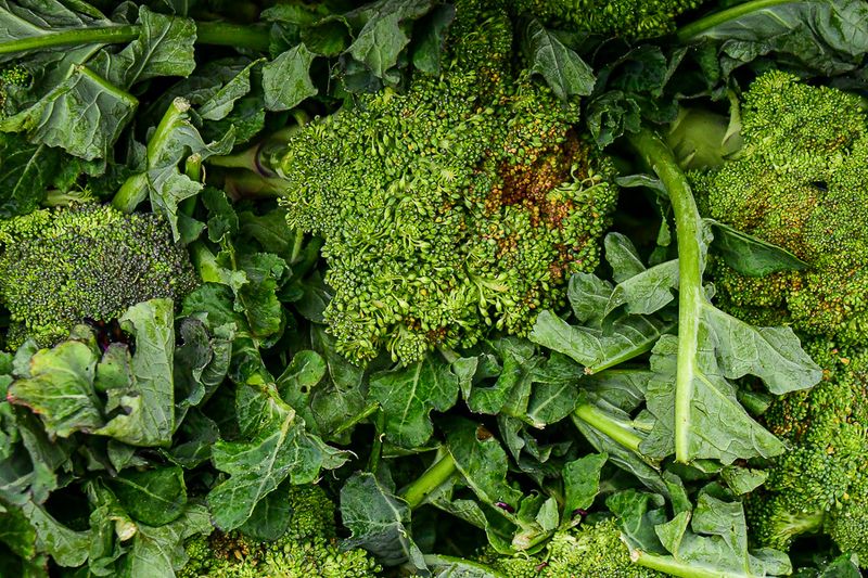 09 04 Broccoli in local market India-2-2404