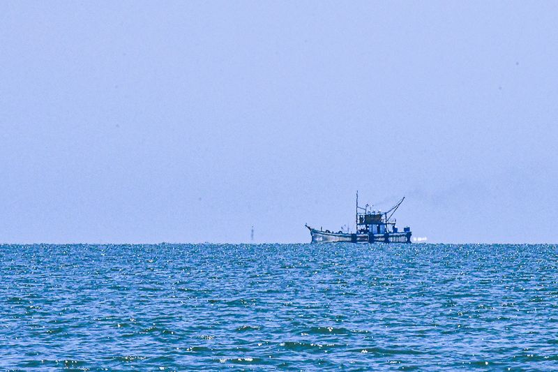 08 26 Fishing boat 4383