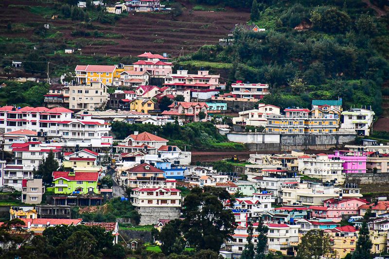 09 04 Ooty color India-2-2492
