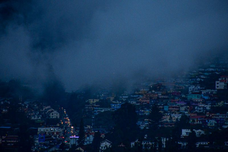 09 04 Night clouds decend on Ooty India-2-2509