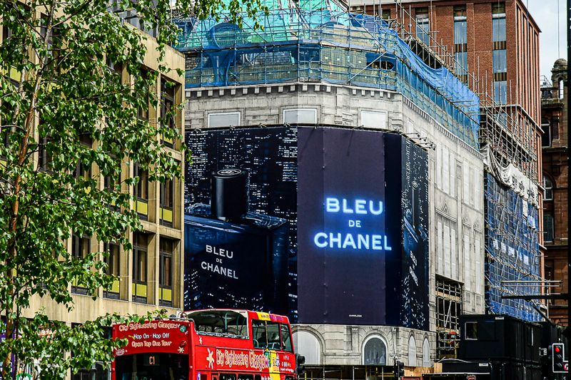 06 15 Bleu de Chanel 5254