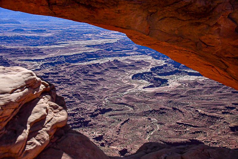 20190503 A view through Mesa Arch Utah19-2-1370