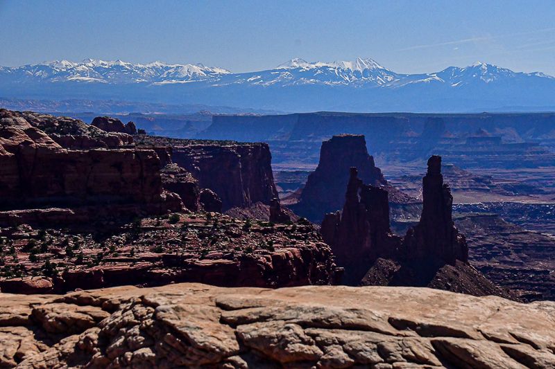 2019 05 03 View from Mesa Arch Utah19-2-378