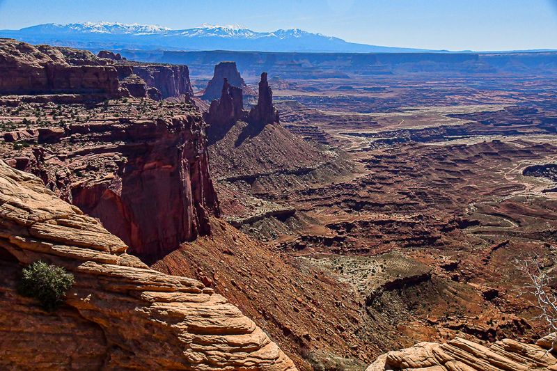 05 03 Mesa Arch view Utah19-2-1401