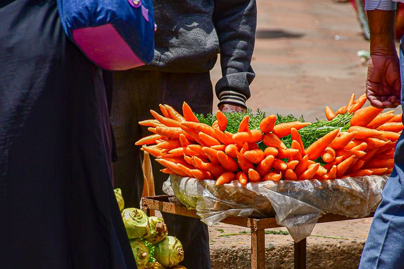 09 05 Carrots for sale- India-2-2628