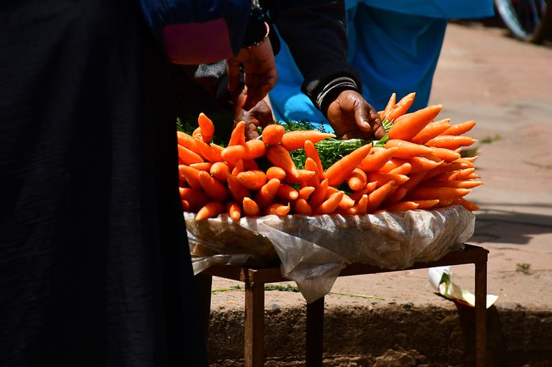 09 05 Shopping carrots - India-2-2629