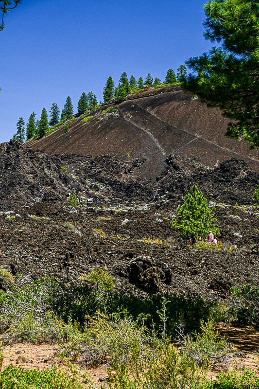 07 19 Lava Butte lava flow and Lava Butte 7906