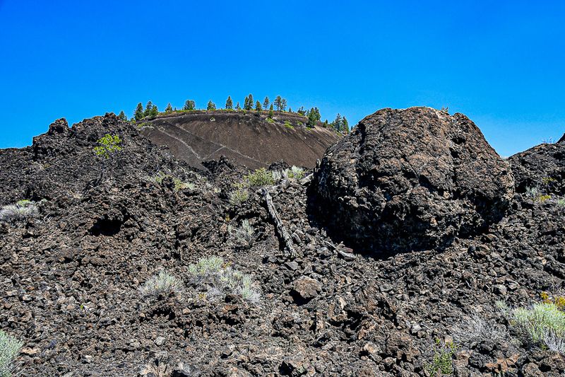 07 19 Lava boulder 7925