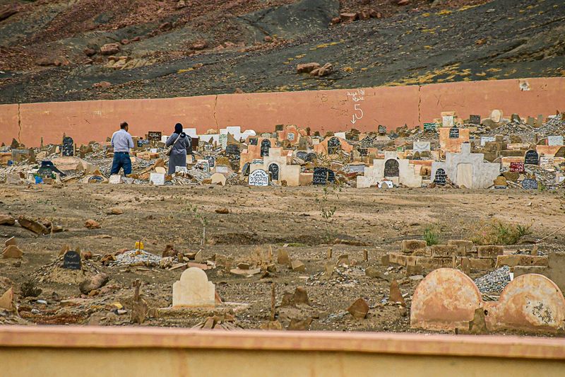 04 02 Cemetery Moroc-4332