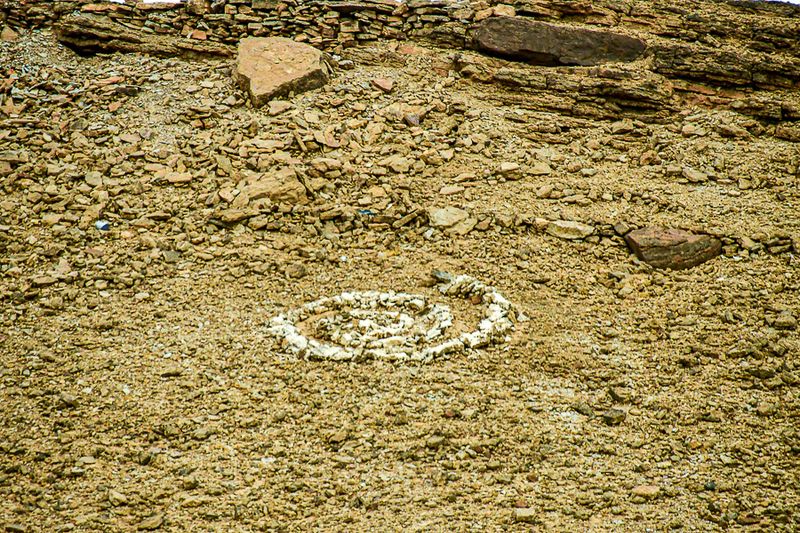 04 02 Cemetery grounds Moroc-4336