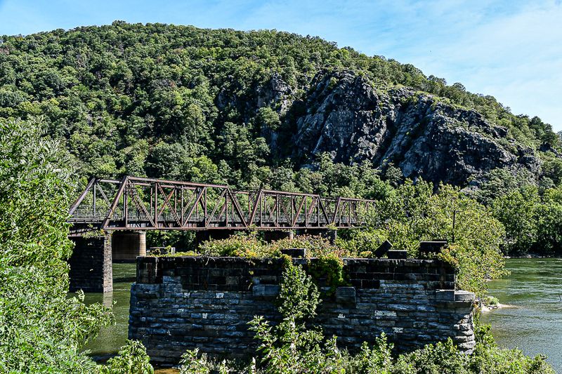 09 03 Maryland Heights from Harper's Ferry 9378