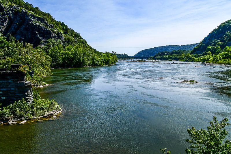 09 03 Confluence of the Potomac and Shenandoah Rivers 9379