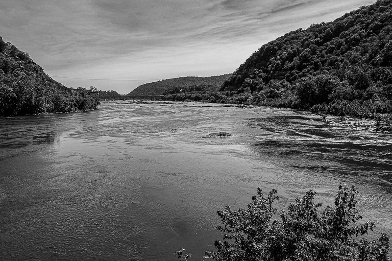 09 03 Confluence of the Potomac and Shenandoah Rivers 9381-2