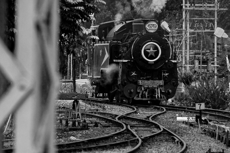 2017 09 05 Steam engine coming our way India-2-2841-2