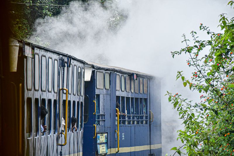 09 05 Smoke and steam India-2-2903