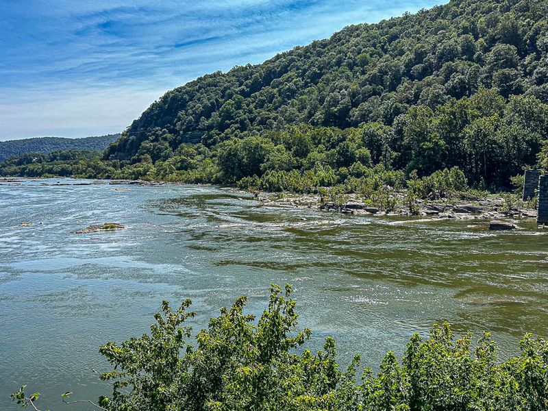 2024 09 03 Shenandoah River joing the Potoma River at Harper's Ferry i8886