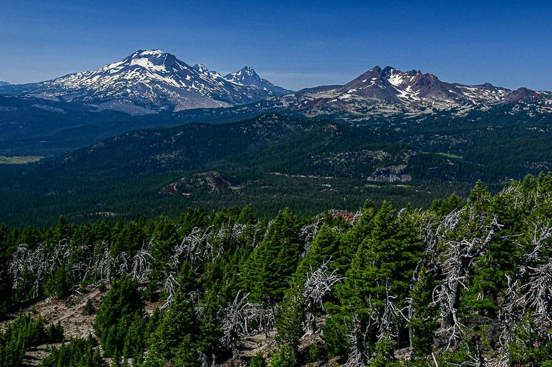 2024 07 19 Broken Top (fore right) and The Three Sisters (left rear) 8087