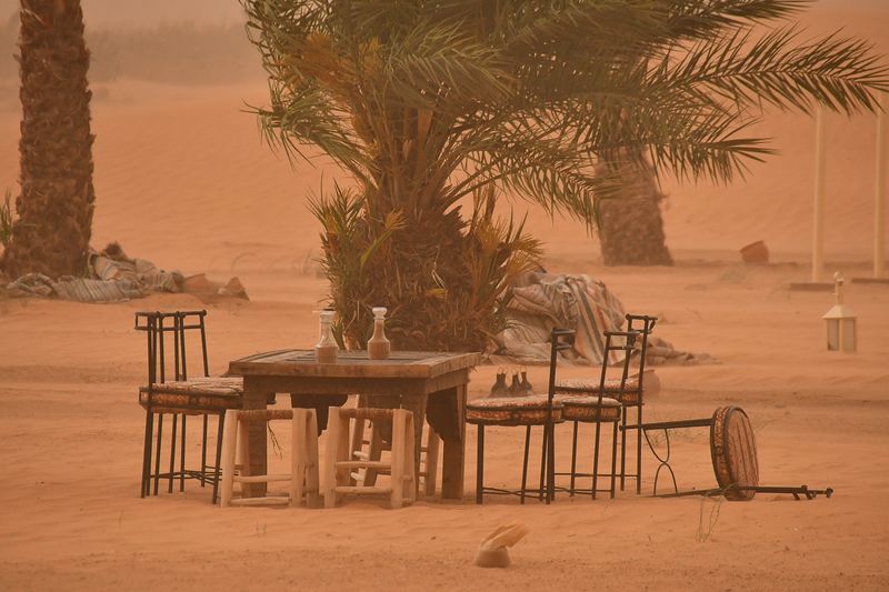 2019 04 03 No outdoor dining right now Moroc-4880