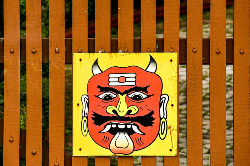 2017 09 07 To keep away evil 'Kodai' India-2-3953-2