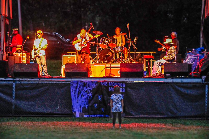 2009 08 20 Hoo Doo Hounds fan - Spittoono XXIX 9326-Edit