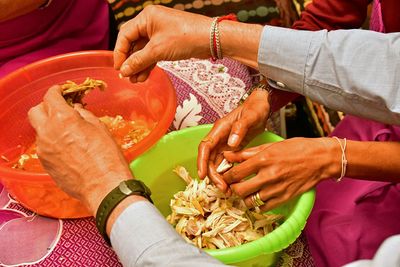 Deboning frenzy - Moroc-3186