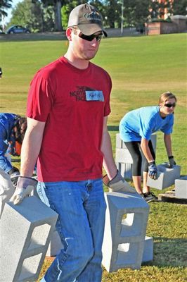 Student volunteer HH16 6733