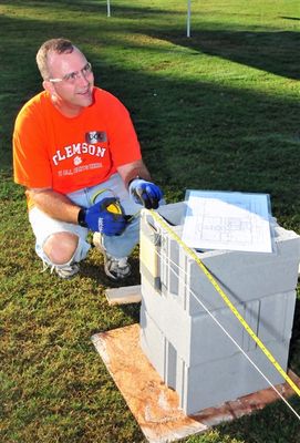 Student volunteer HH16 6743