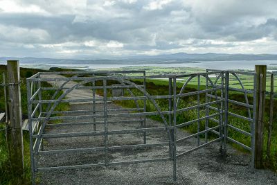 06 12 At the ring fort Grianan of Aileach 4989