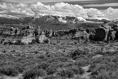 Layers Utah19-2-1064-2bw