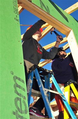 Student volunteers HH16 7143
