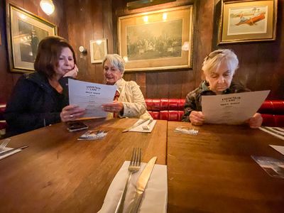 06 13 Tough choices? i0856