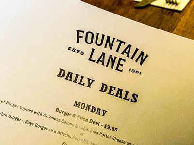 06 13 Dinner time at Fountain Lane i0862