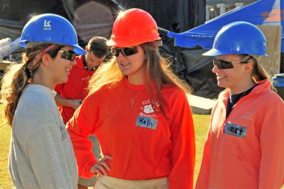 Student volunteers HH16 7339