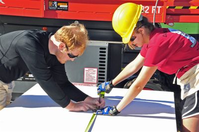 Student volunteers HH16 7372