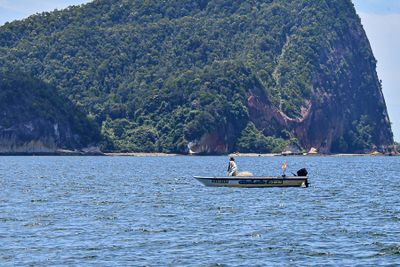 08 25 Fisherman 4368