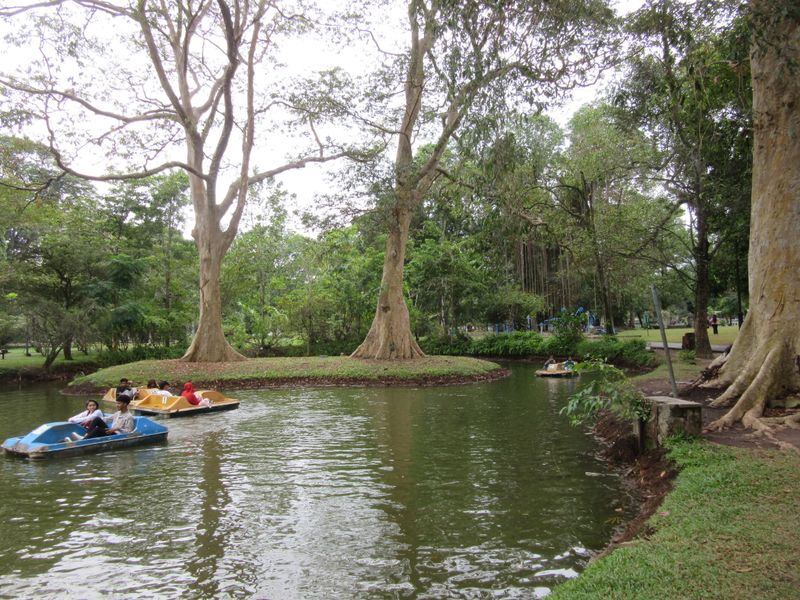 Viharamahadevi Park